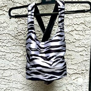 Good American sports bra size 3